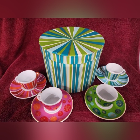 julia minasian Tea Set - Picture 2 of 2